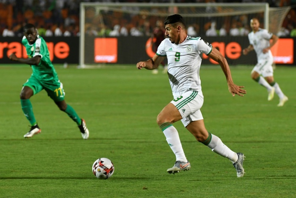 Baghdad Bounedjah jugó para Xavi en el Al Sadd. AFP