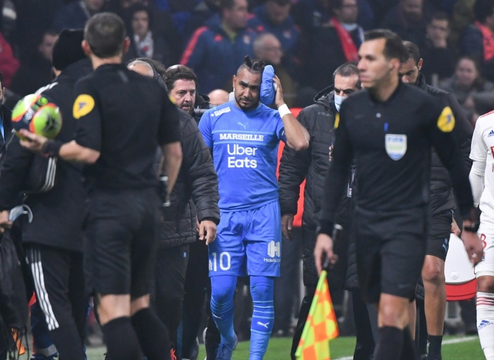 Estádio do Lyon é interditado após ataque a Payet. AFP