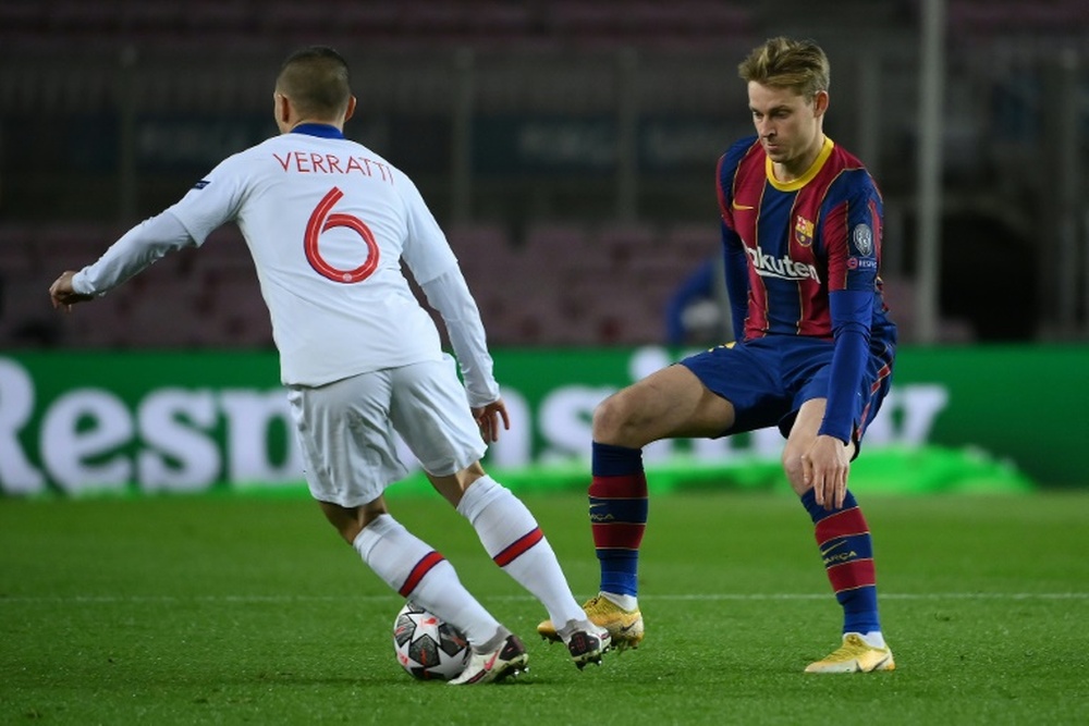 Xavi toglie de Jong dal mercato. AFP