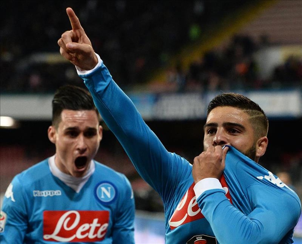 Estancada a renovação de Insigne.EFE