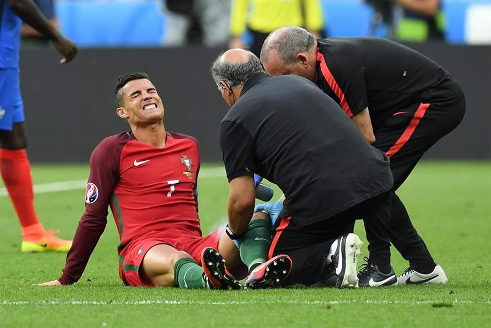 A lesão no joelho esquerdo de CR7 foi detectada em 2014. EFE/EPA