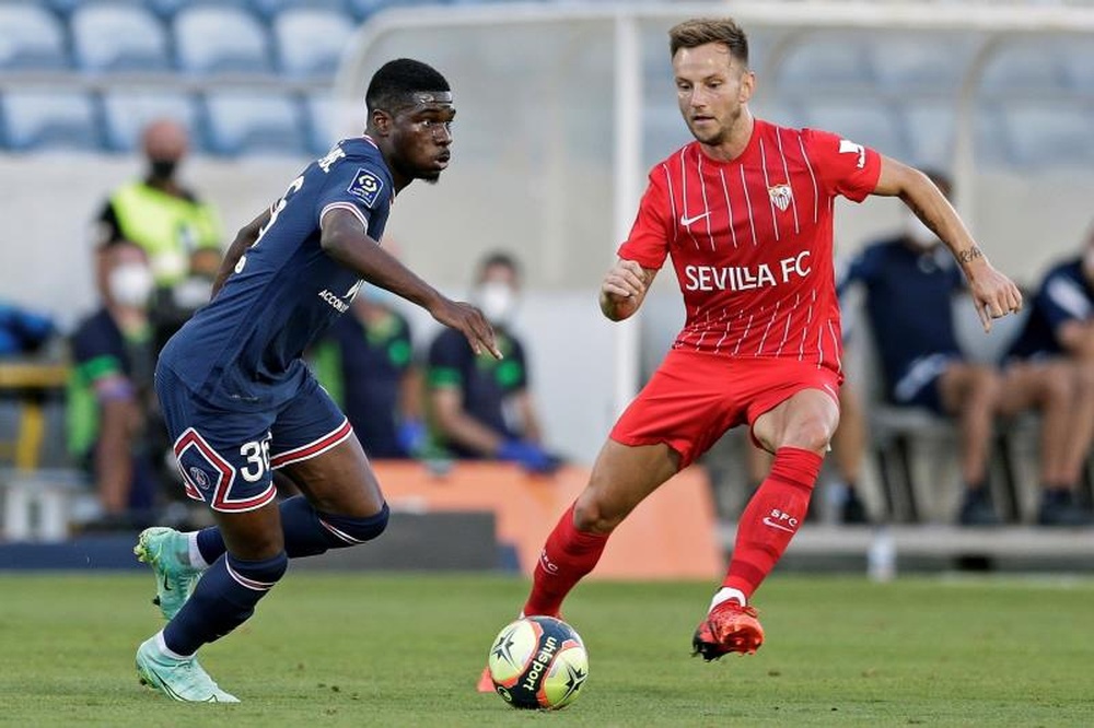 Dina Ebimbe prêt à quitter le PSG ?. EFE