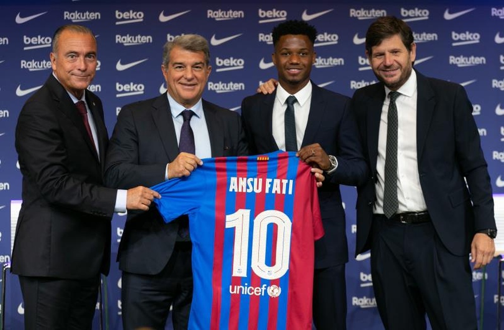 Ansu Fati rinnova con il Barça. EFE