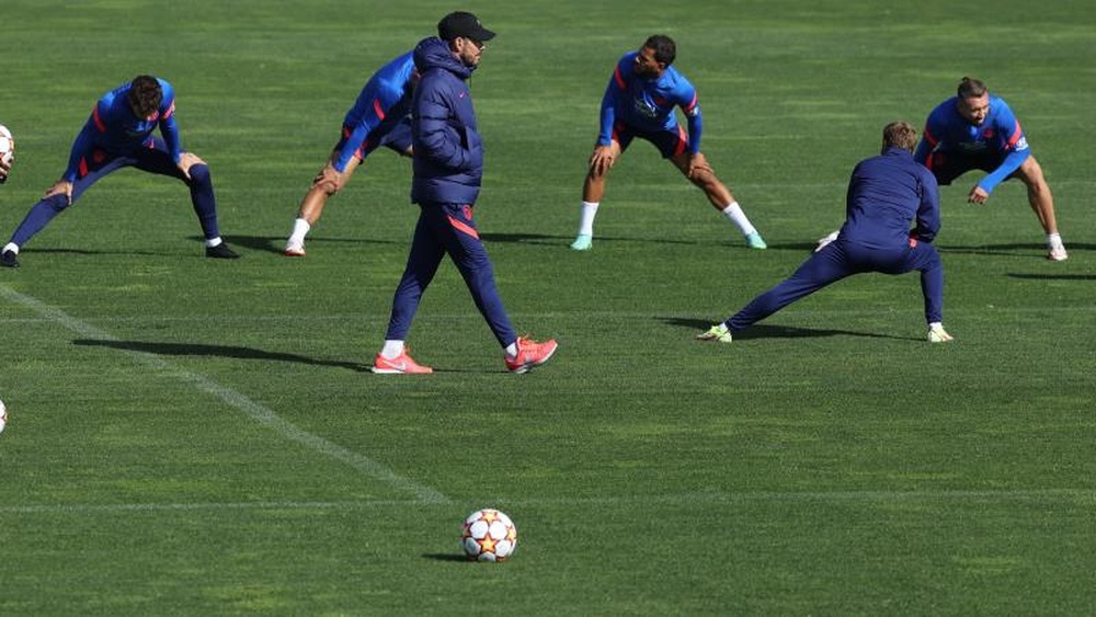 Le formazioni ufficiali di Liverpool-Atletico Madrid. EFE