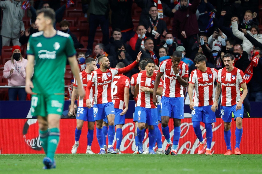 Los jugadores del Atlético de Madrid celebran el gol de Felipe Augusto Monteiro. EFE