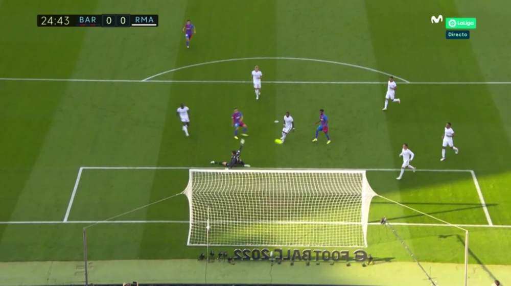 Sergino Dest missed a clear opportunity. Screenshot/MovistarLaLiga