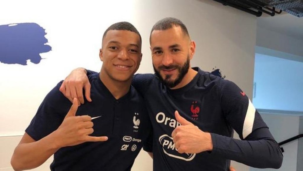 Benzema a de nouveau envoyé un message à Mbappé. Twitter/Benzema
