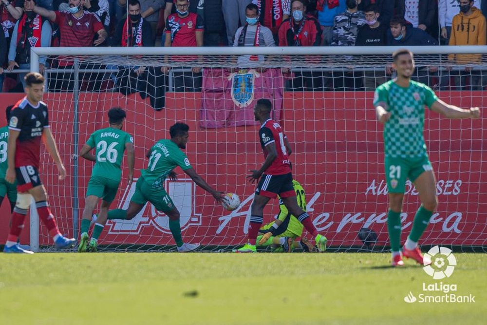 El Almería ha pasado por encima del Mirandés en Anduva. LaLiga