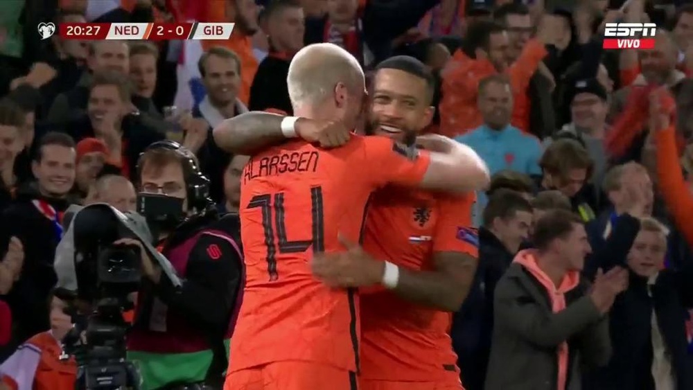 Asistencia, penalti fallado y gol en 20' de Memphis. Captura/ESPN