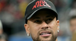 Neymar vuelve a pasar por quirófano