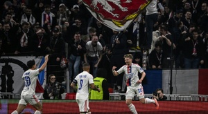 El Lyon sigue instalado en lo más alto