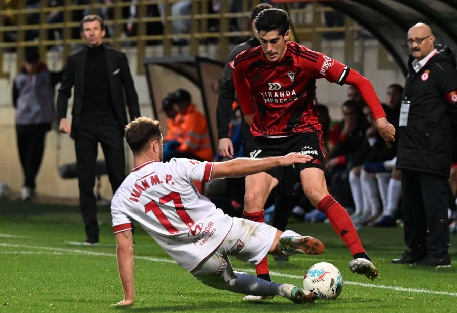 La Cultu tumba a Carlos Fernández