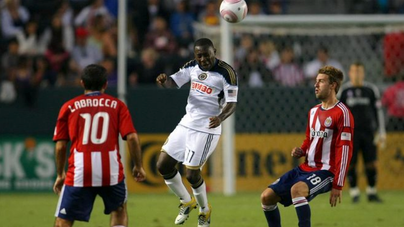 El último fracaso de Freddy Adu: Solo entrenó un día y acabó cojo