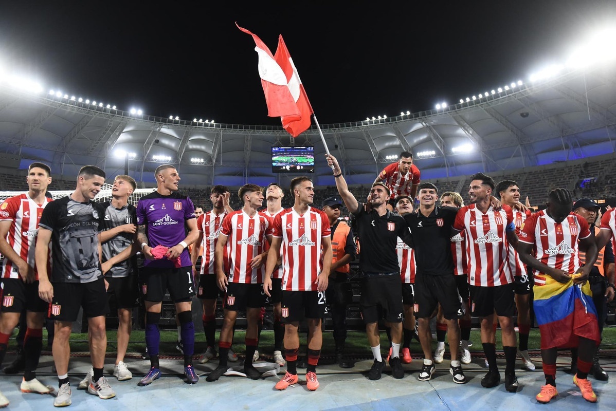 Estudiantes se corona para cerrar el 2024