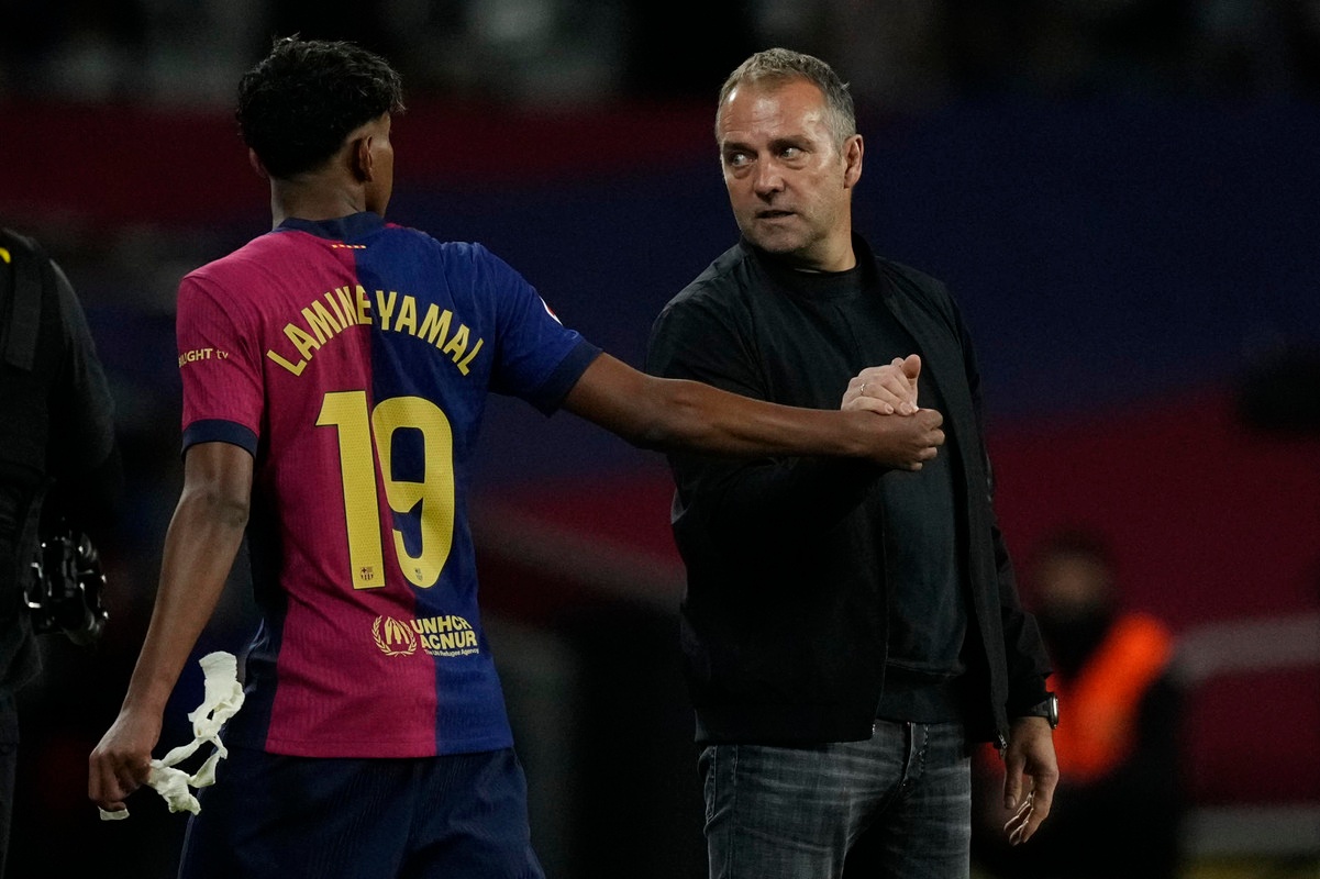 Lamine, Lewandowski y Flick, multados por la UEFA