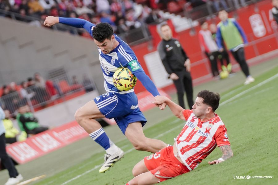 El Almería se deja de sorpresas