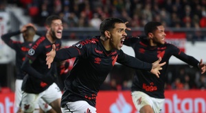 ¡Atento, Barça! Vitor Roque, campeón con Athletico Paranaense