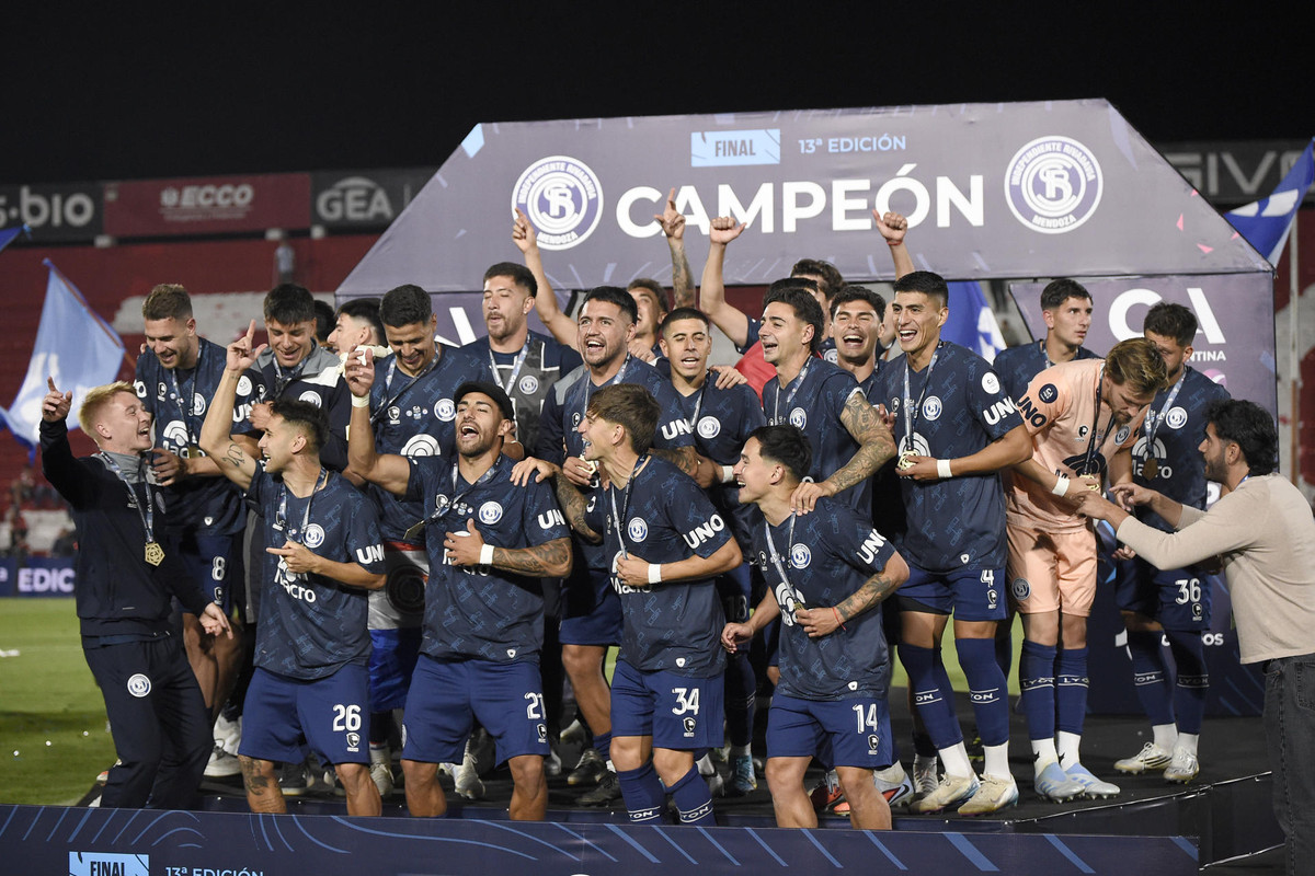 Independiente Rivadavia conquista el primer título de su historia