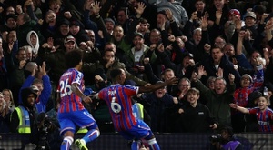 Guéhi toca a la puerta de la Champions