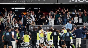 La épica supera a un Málaga de caricatura