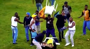 El brutal episodio de violencia de los hinchas de los Kaizer Chiefs