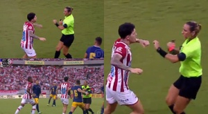 Diez partidos de sanción para el jugador que intentó pegar a una árbitra