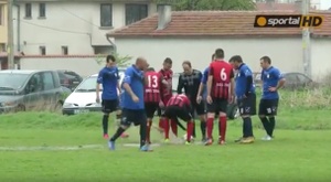 Un charco en el área provoca una surrealista pelea en Bulgaria