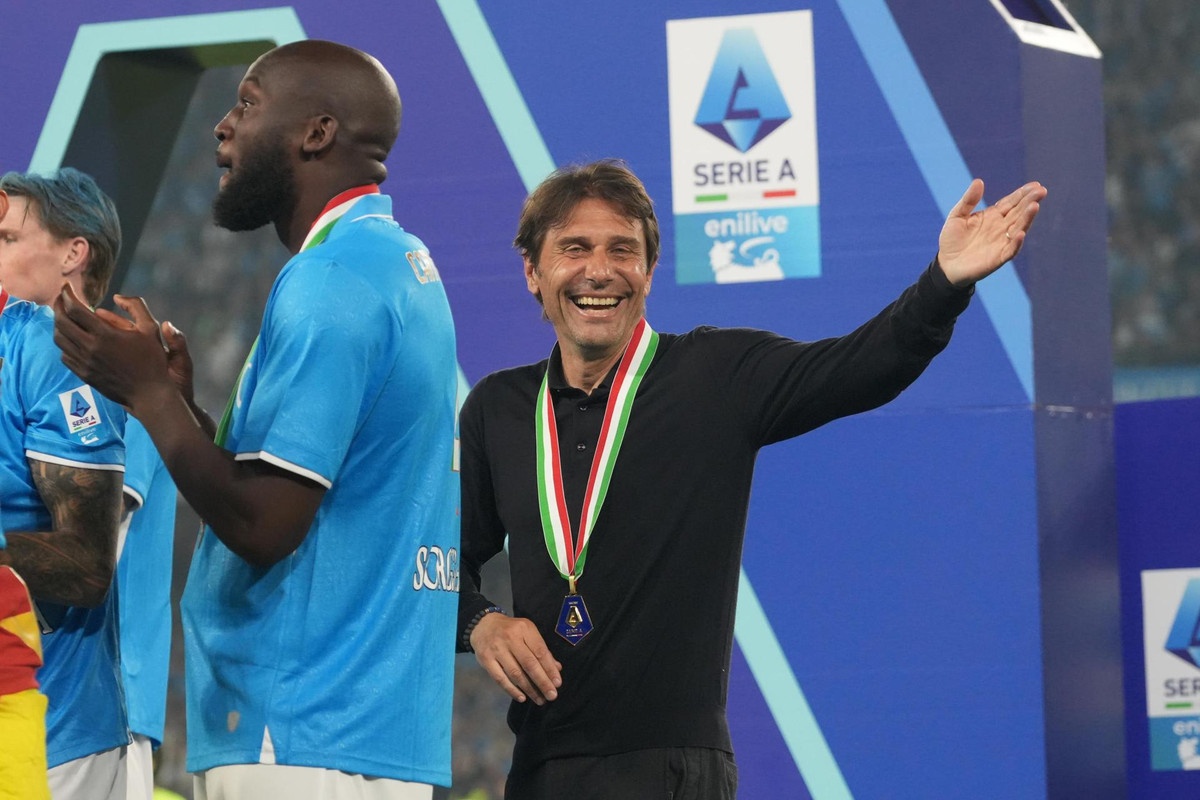 Venir a Nápoles con el décimo puesto y ganar es algo extraordinario