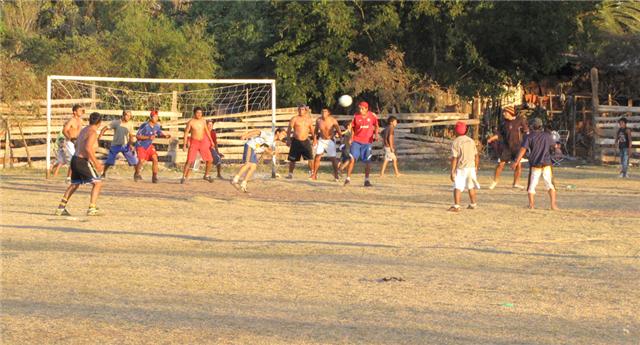 Documental 18: Equipos de Fútbol del barrio originales o haciendo referencia a equipos profesionales