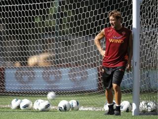 Totti 2do goleador de la serie A