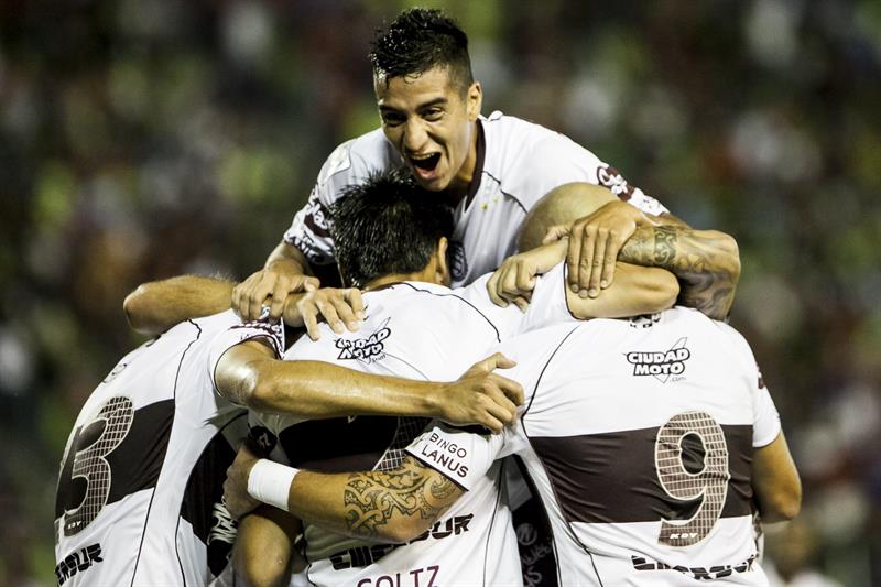 La Copa Bicentenario es de Lanús