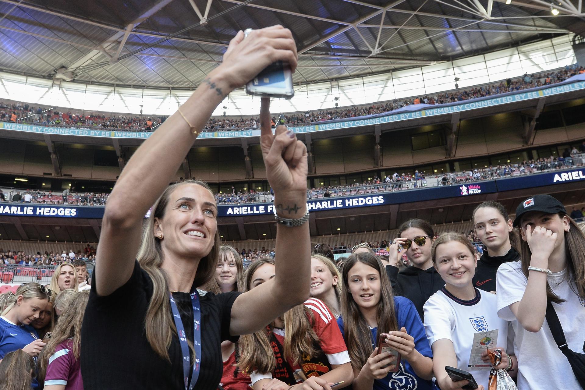 Sam Kerr mantiene la FA Cup Femenina en Londres con récord incluido