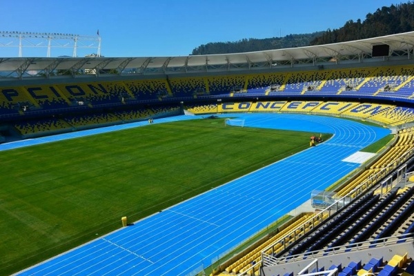 Estadio Ester Roa Rebolledo de Concepción