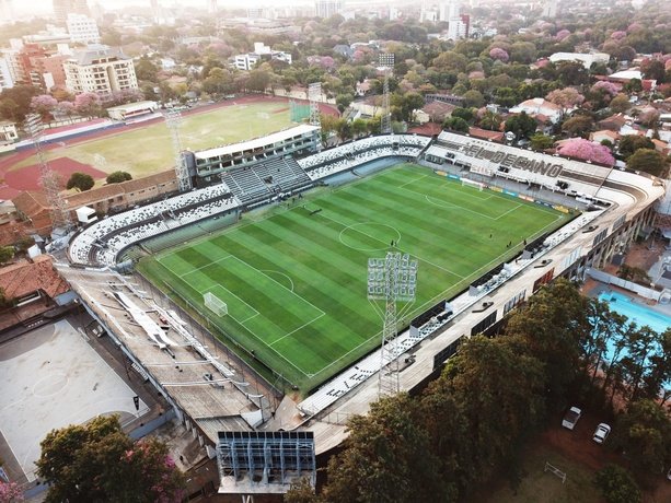 Estadio UENO Osvaldo Domínguez Dibb