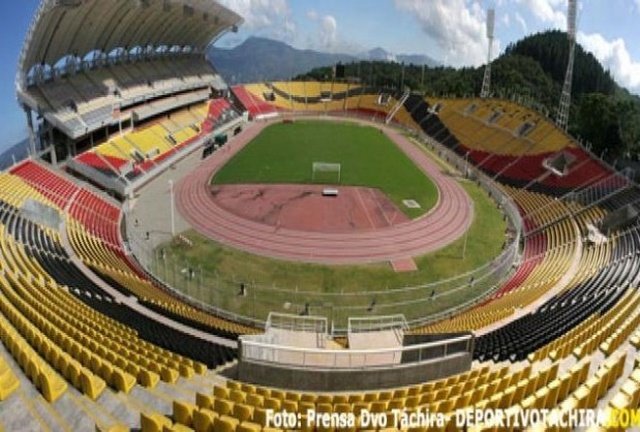Estadio Polideportivo de Pueblo Nuevo