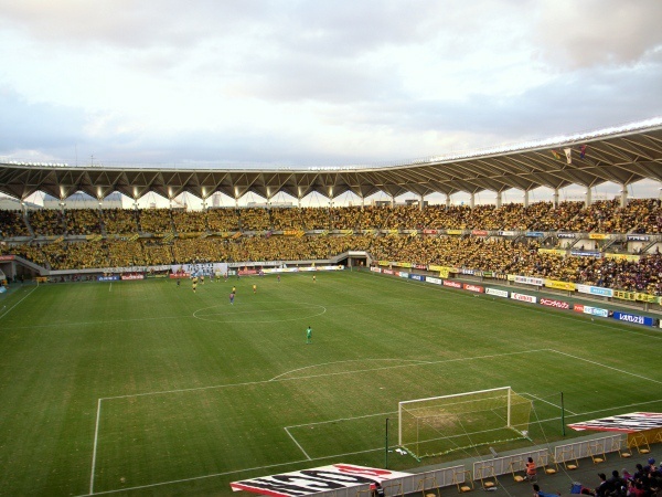 Estadio Fukuda Denshi Arena