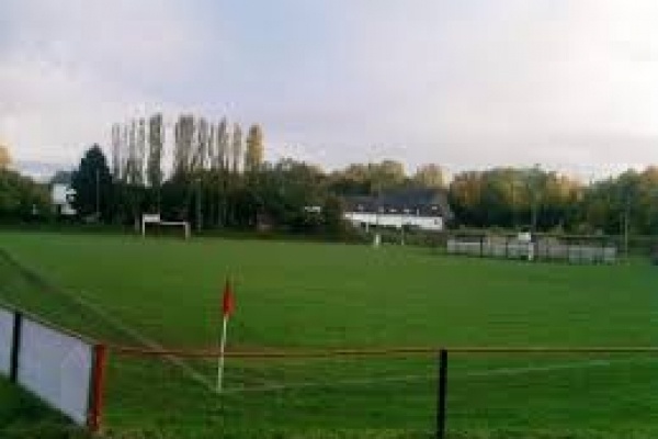 Terrain de Football de Leval-Trahegnies