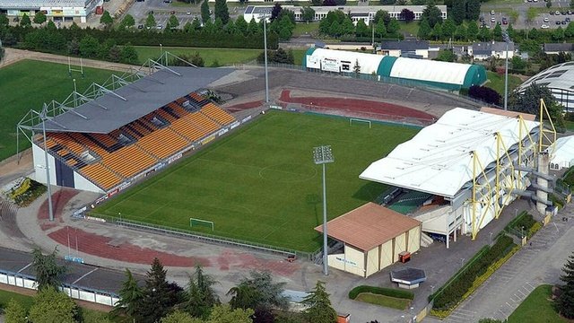 Stade Francis Le Basser