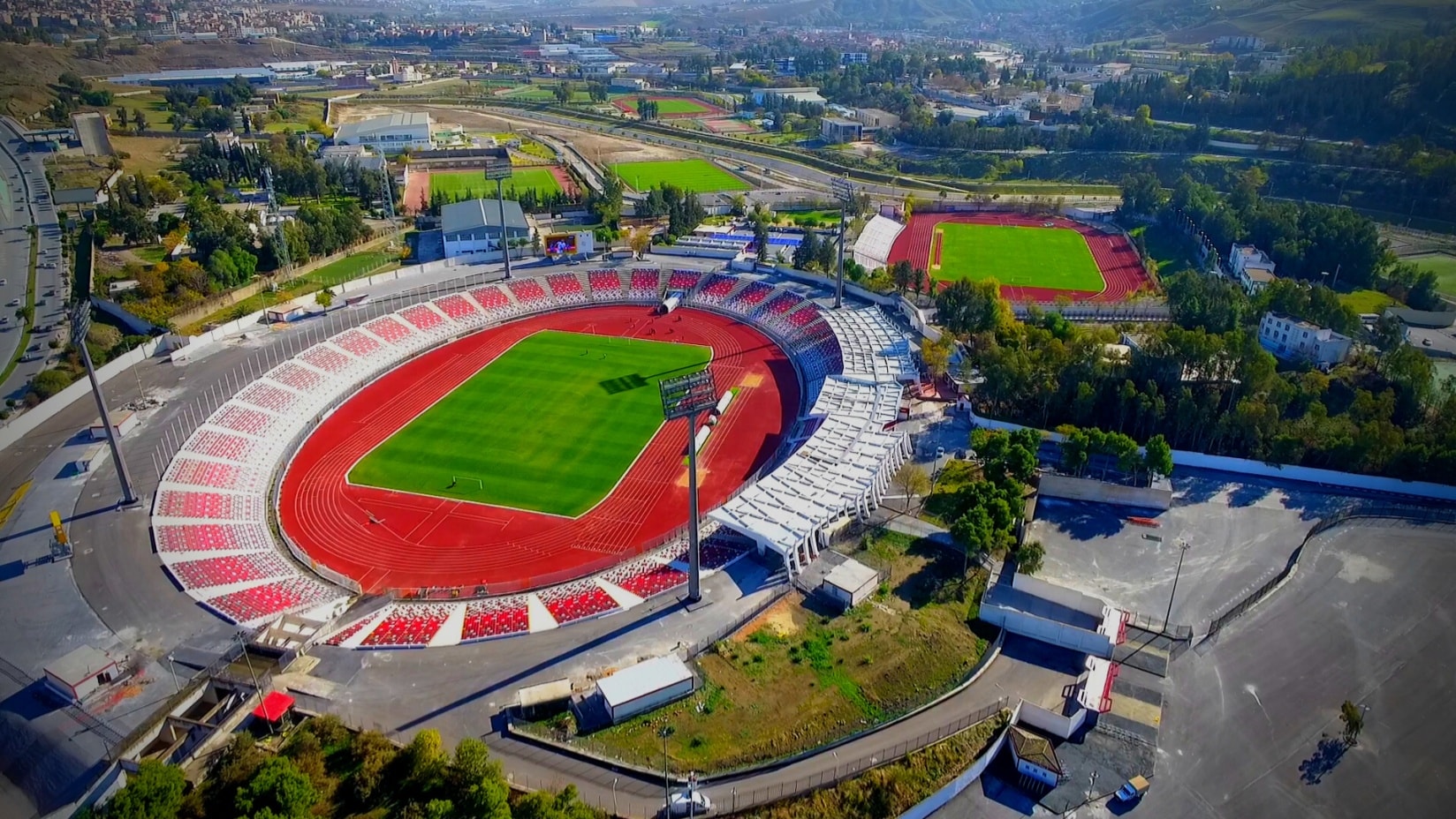 Estadio Stade Mohamed-Hamlaoui