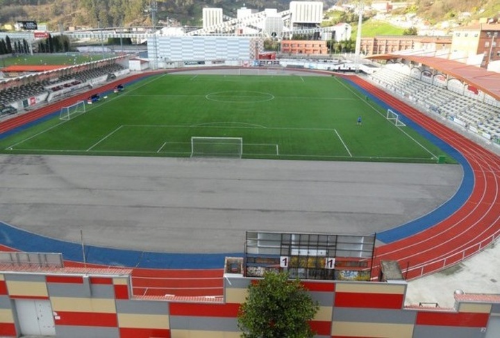 Estadio Municipal Hermanos Antuña