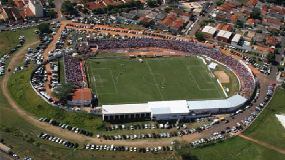 Estádio Municipal Gilberto Siqueira Lopes