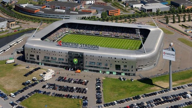 Cars Jeans Stadion