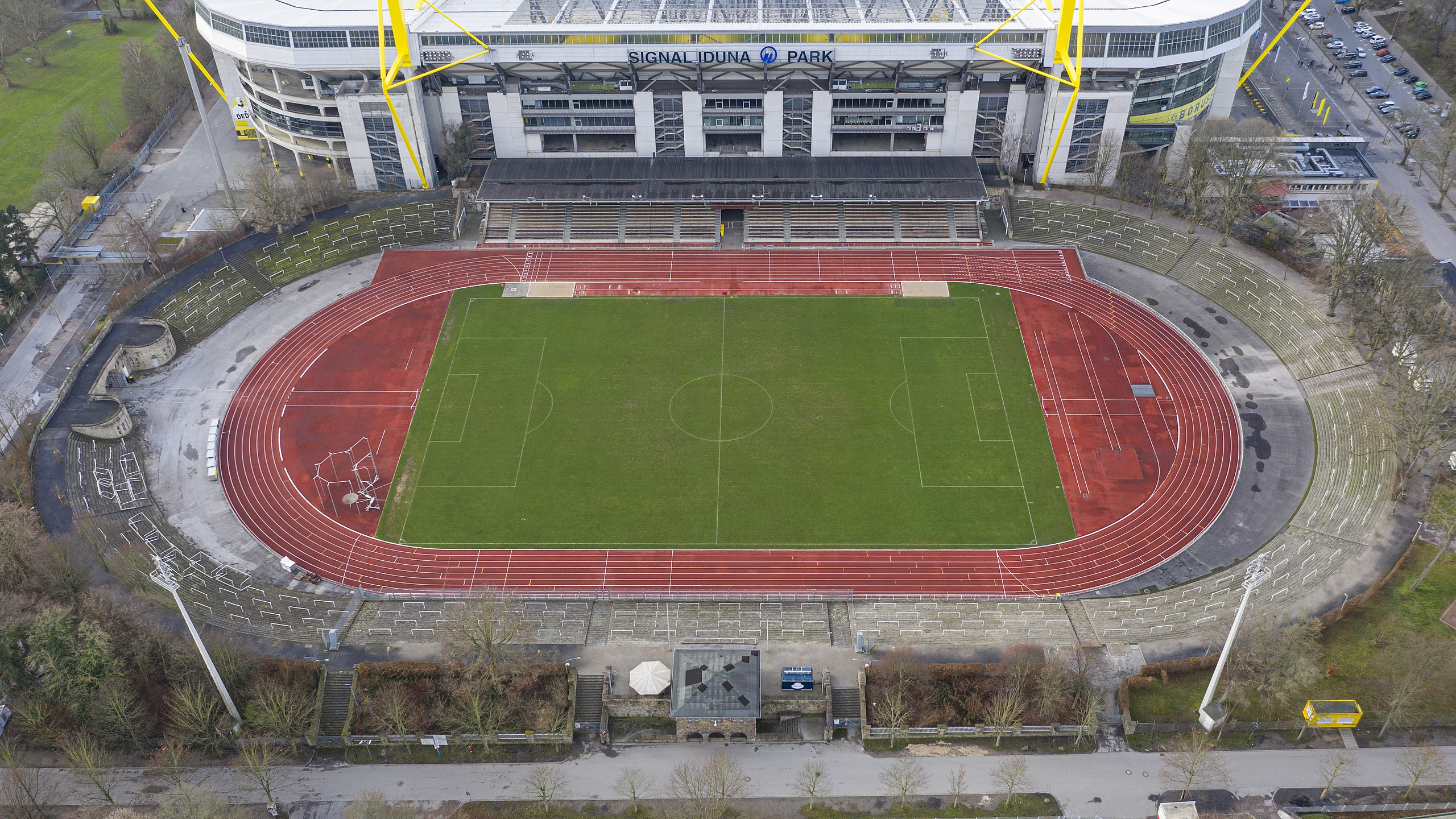 Estadio Stadion Rote Erde