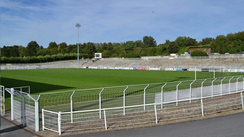 Stade Paul Debresie
