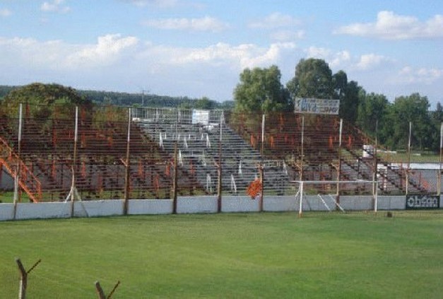 Estadio Norman Lee