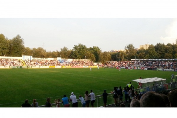 Estadio Stadion Stovky