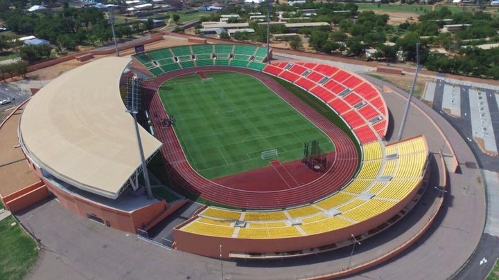 Stade Roumdé Adjia