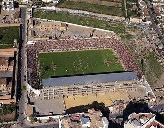 General information about the stadium Los Cármenes