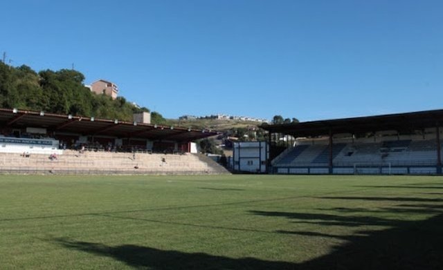 Estadio de Santa Bárbara (Muro de Zaro)