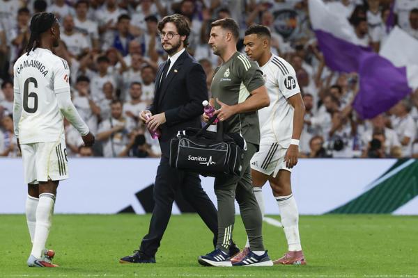 Aseguran que el Madrid se equivocó de rodilla con Mbappé